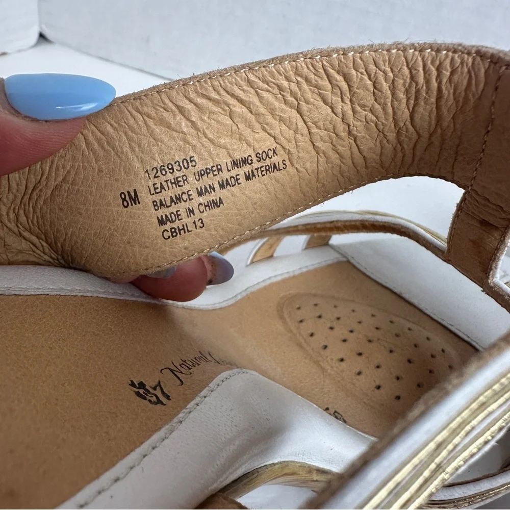 SOFFT White and Gold Leather Strappy Cut Out Heels Sandals Women’s Size 8 - Picture 10 of 14